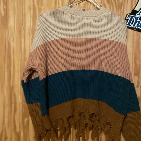 Women’s large Sweater - Picture 2 of 2